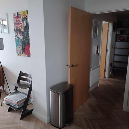 Cosy 1 Bedroom Apartment With Balcony Near Chiswick London Ngoại thất bức ảnh
