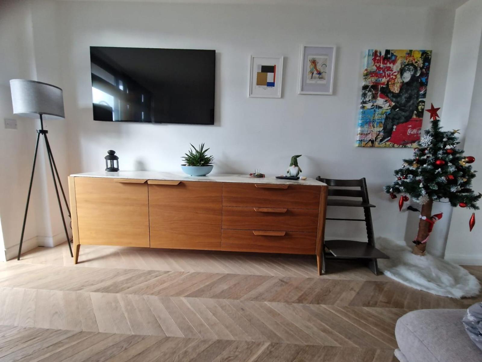 Cosy 1 Bedroom Apartment With Balcony Near Chiswick London Ngoại thất bức ảnh